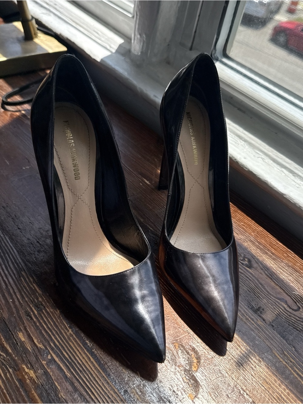 Classic Black Pointed Toe High Heel Pumps - Picture 3 of 9